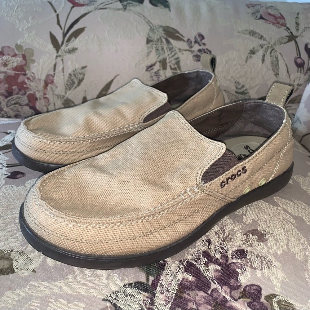 Men’s 9 CROCS WALU Khaki / Espresso Comfort Walking Shoes Loafers 11270 EXC LN